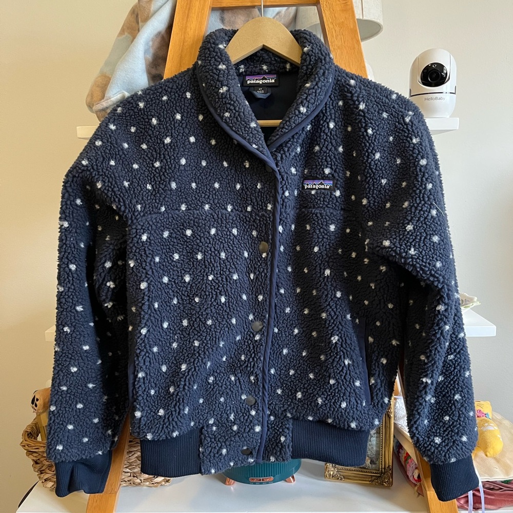 Patagonia Women’s Navy/White Polka Dot Fleece Jacket